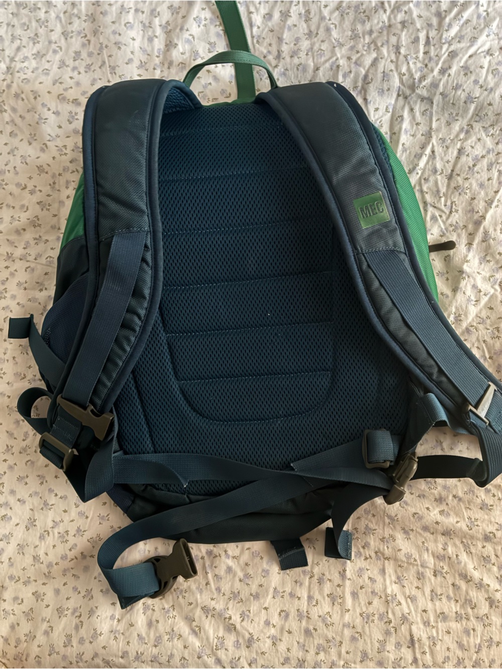 Mec Small Backpack in Green - Picture 2 of 6